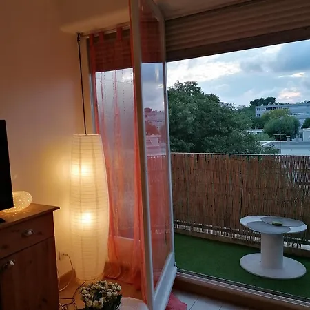 Circé - Nord-hopitaux-facultés Apartamento *