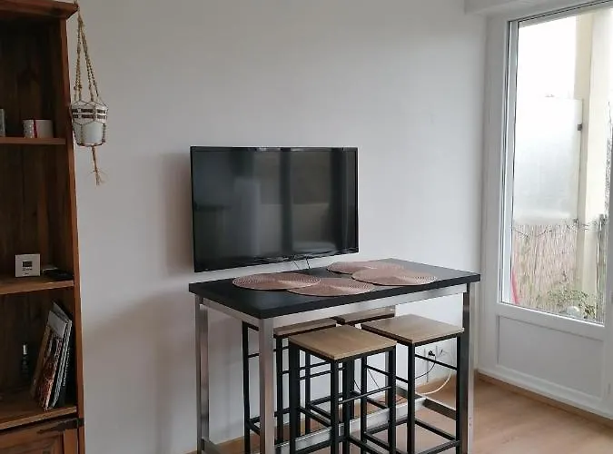 Circe - Nord-hopitaux-facultes Apartment